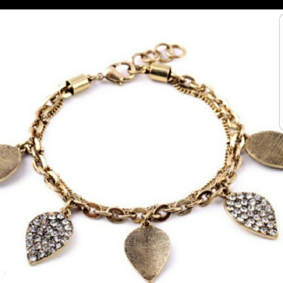 Gold Leaves Bracelet! - Picture 3 of 3